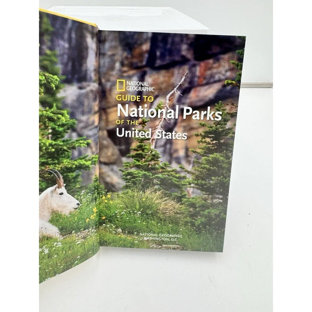 GUIDE TO NATIONAL PARKS OF THE‎ UNITED STATES by National Geographic Book